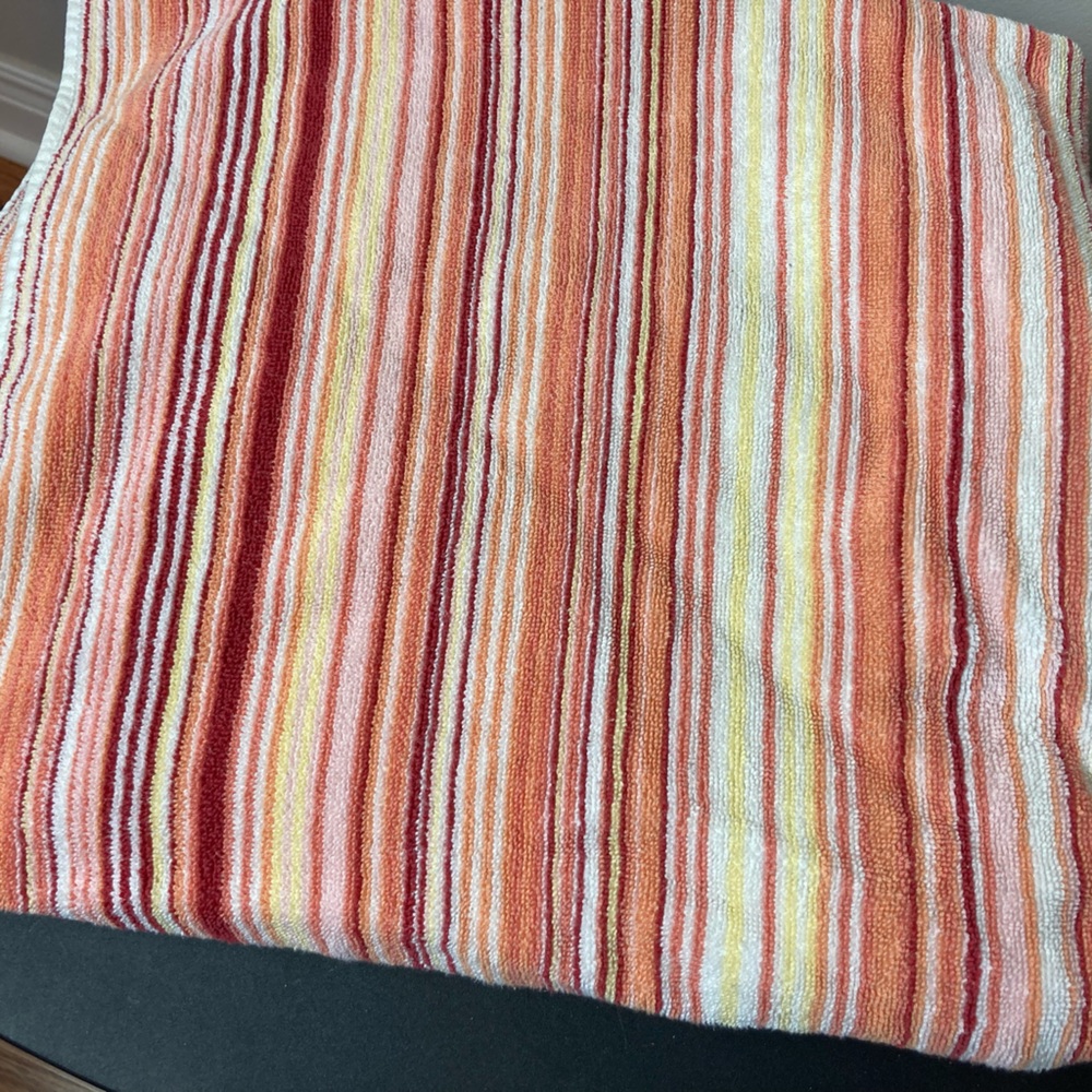 DKNY towel